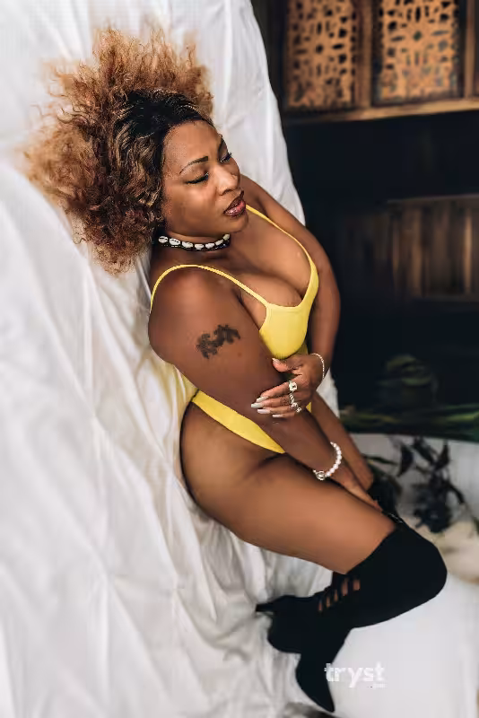 Escort/Massage Ms. Santa / Summer in Bradenton, FL