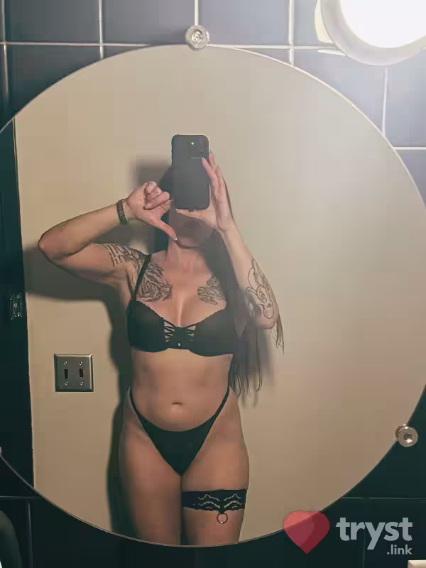 Escort/Massage/S&M Alyx in Chicago, IL