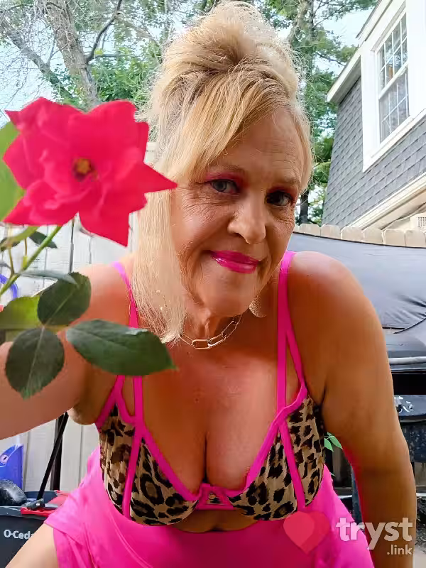 Escort/Massage Kelley in Columbus, OH