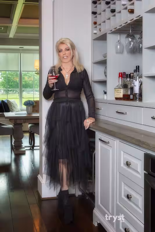 Escort/Massage Britt Essex in Houston, TX