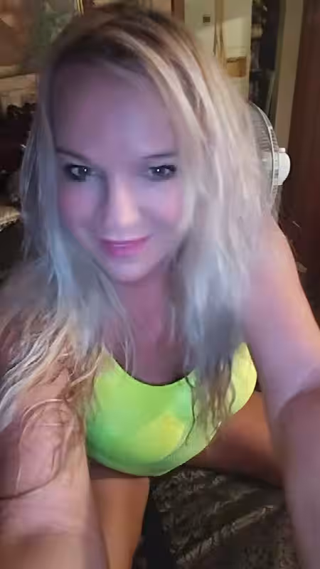 companion/Massage Carolyn in Kansas City, MO