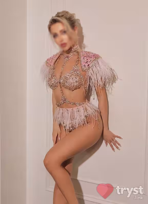 Escort Emmanuelle Brownie in Los Angeles, CA