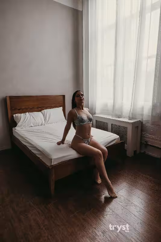 Escort/Massage Penny in New York City - Manhattan, NY